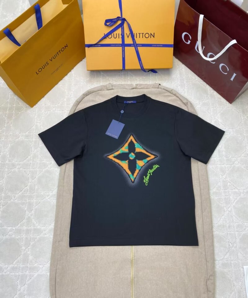 Louis Vuitton Monogram Flower 3D Gradient Print T-Shirt