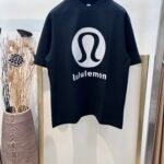 Lululemon Women's Short Sleeve T-Shirt