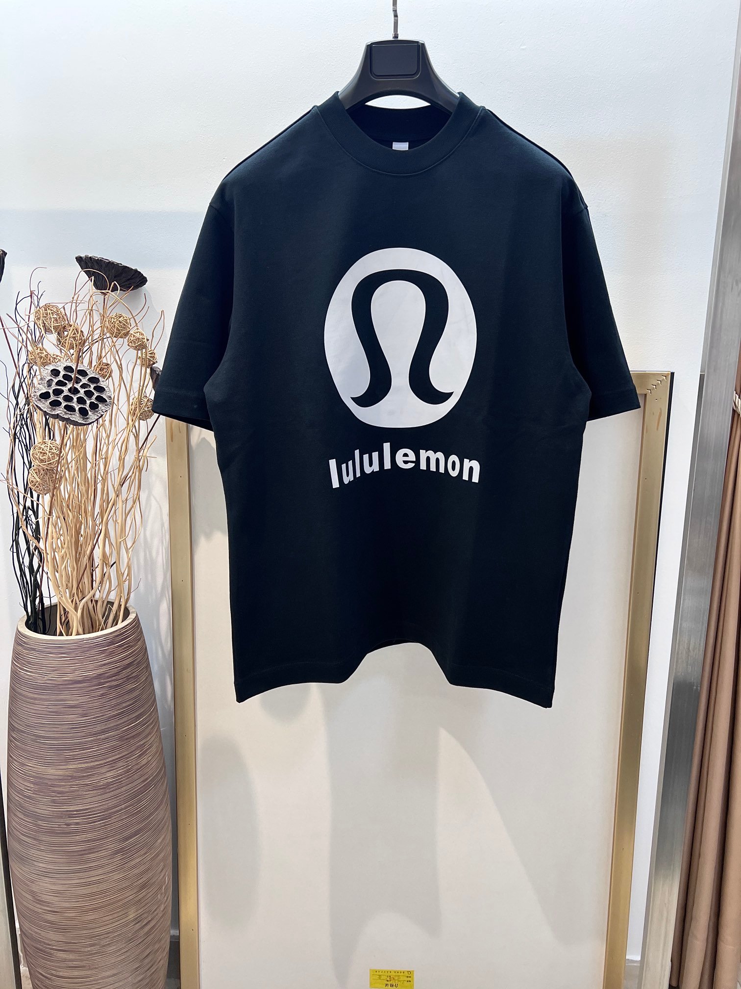 Lululemon Women's Short Sleeve T-Shirt