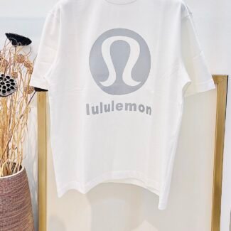 Lululemon Women's Short Sleeve T-Shirt